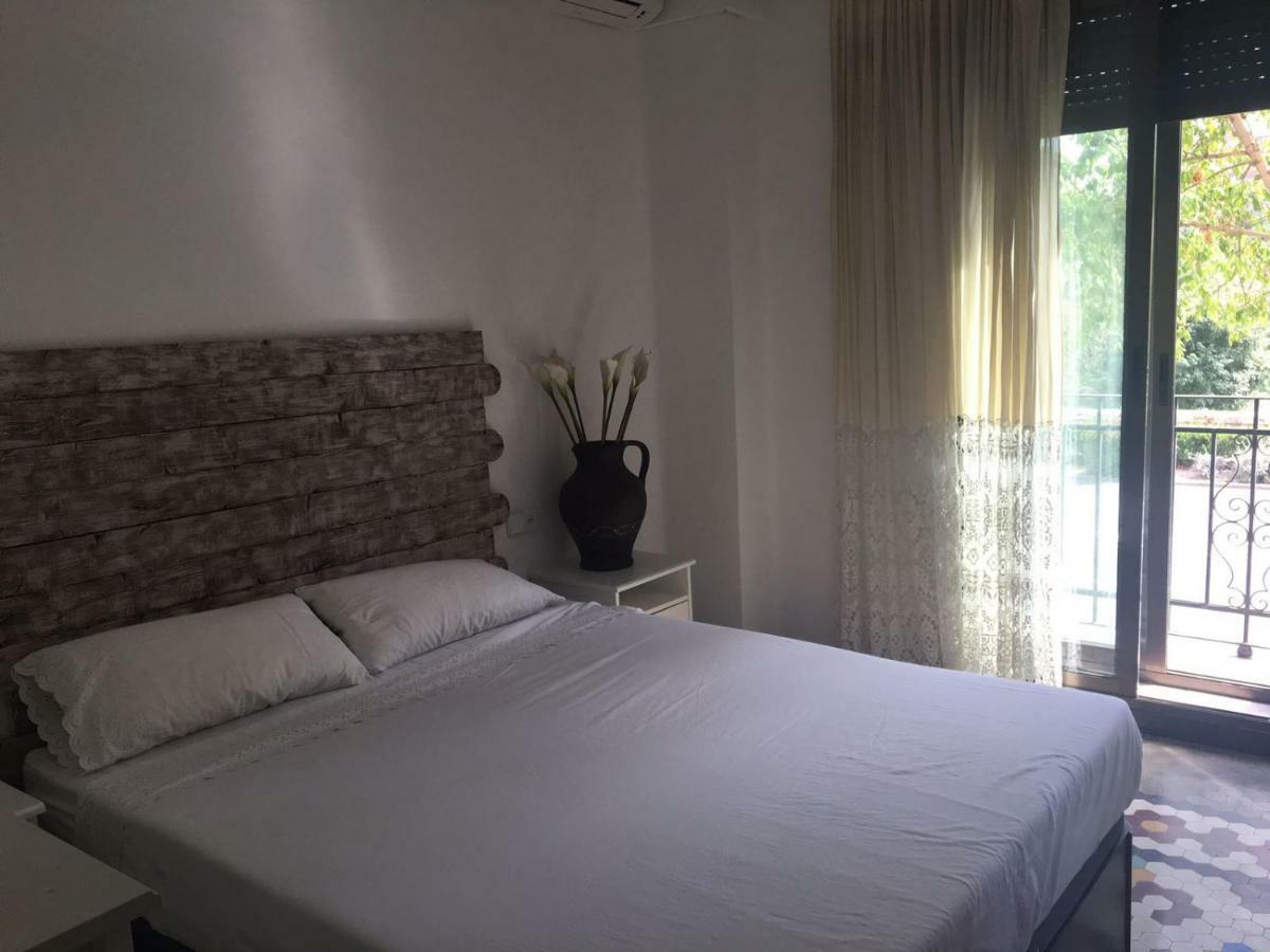 Domus Valencia Apartamentos Centro Frente A Torres De Serrano Εξωτερικό φωτογραφία