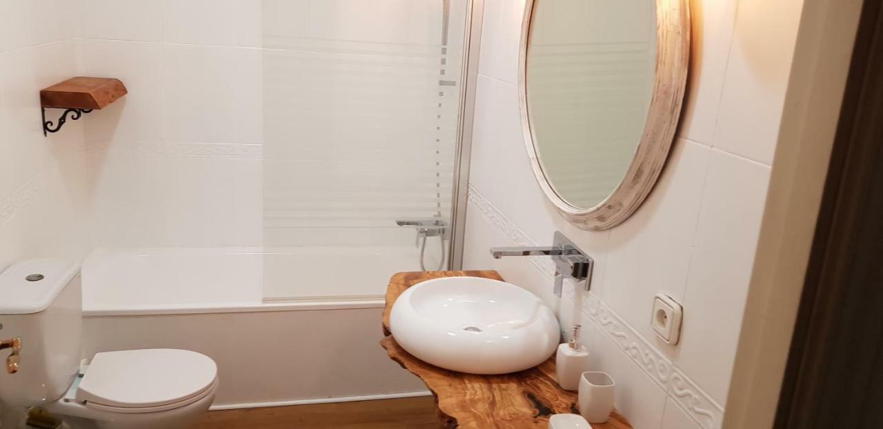 Domus Valencia Apartamentos Centro Frente A Torres De Serrano Εξωτερικό φωτογραφία